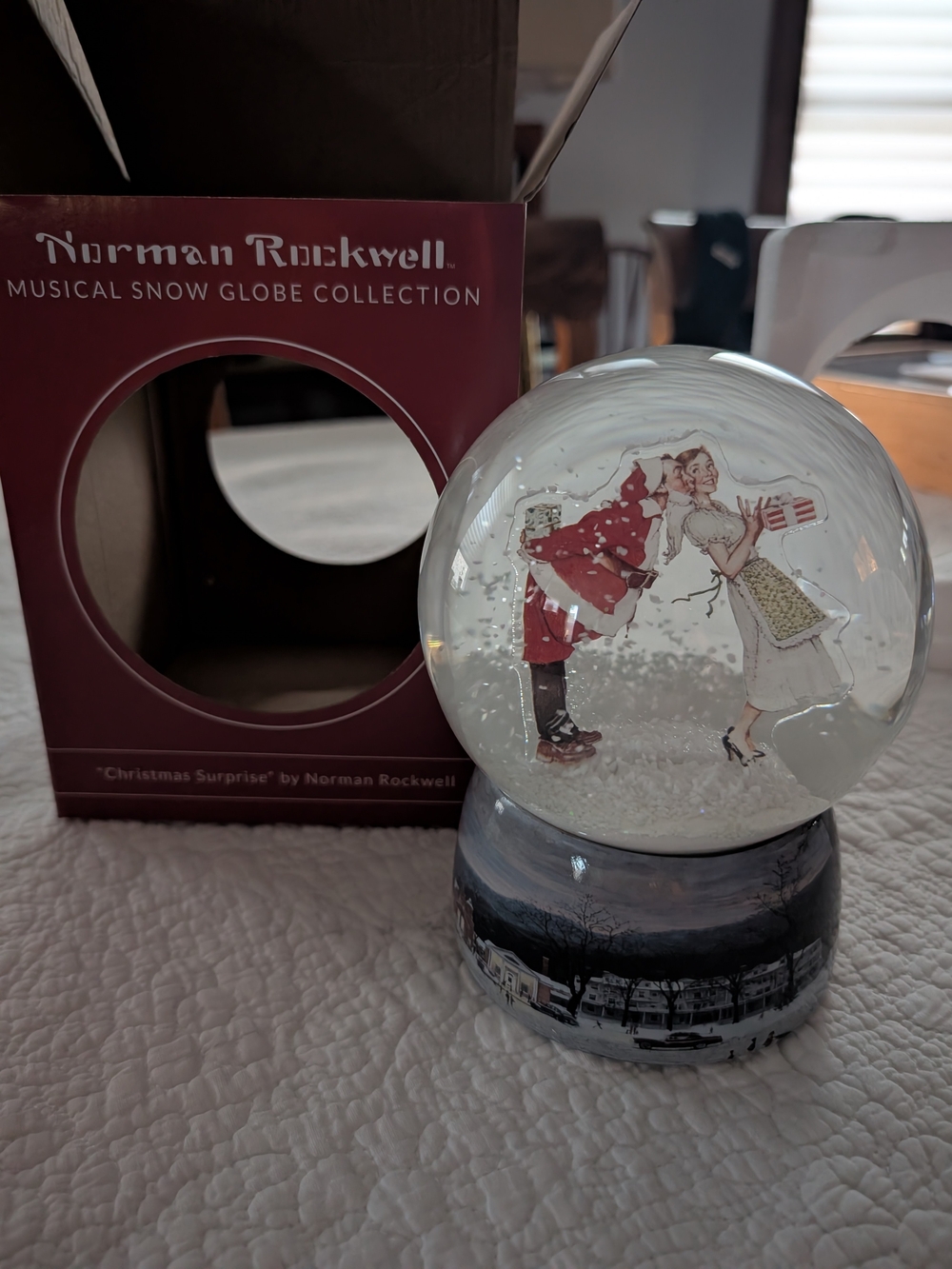 New With Box Norman Rockwell Christmas Surprise Musical Snow Globe - Red/White